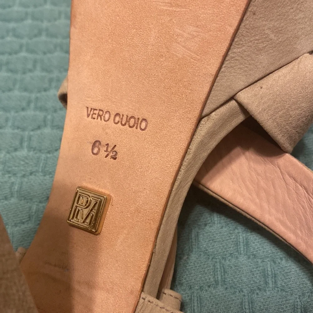 Pour La Victoire Nealla Nubuck Leather Platform Heel